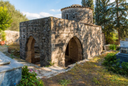 Agios Pavlos (St. Paul) church in Agios Ioannis, between Kamilari and Festos